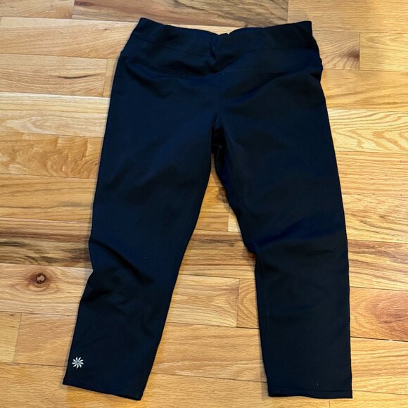 Athleta Medium Cropped - Picture 1 of 4